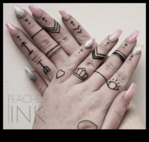 انتصارات صغيرة: انطلق في رحلة الوشم الإصبعي الأنيق