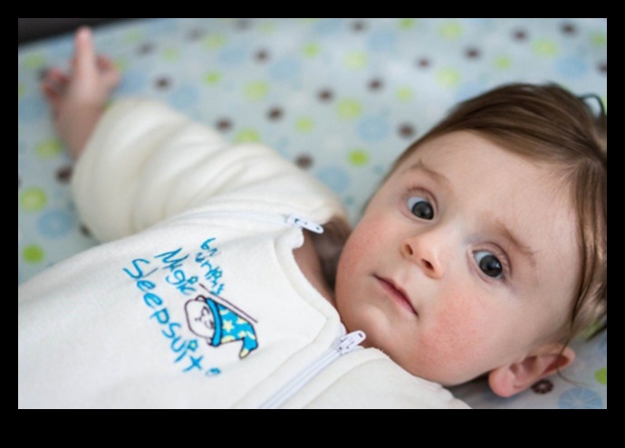 هدوء الشفق: احتضان الليالي الهادئة مع الطفل