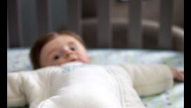 هدوء الشفق: احتضان الليالي الهادئة مع الطفل