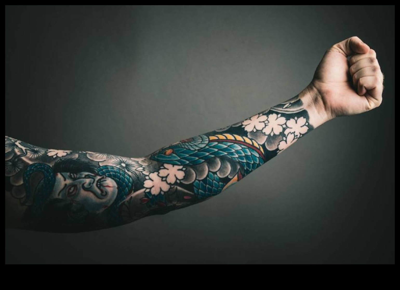 ما وراء الأساسيات: قصص وراء أساليب الوشم المتطورة