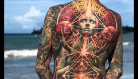 الخلفيات الملحمية: الكشف عن عظمة سجلات الوشم الخلفي